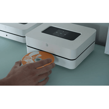 Load image into Gallery viewer, Bluesound VAULT 2i High-Res 2TB Network Hard Drive CD Ripper and Streamer
